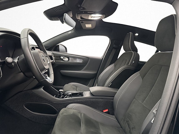 Volvo C40 12 of 30