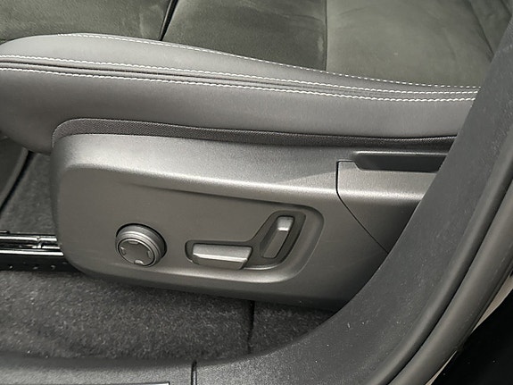 Volvo C40 13 of 30