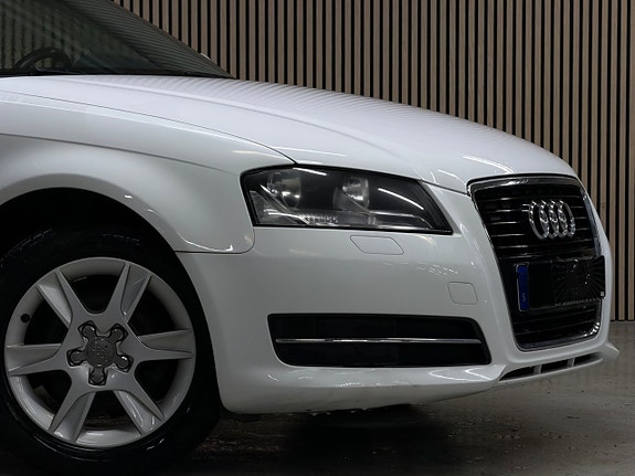 Audi A3 4 of 17