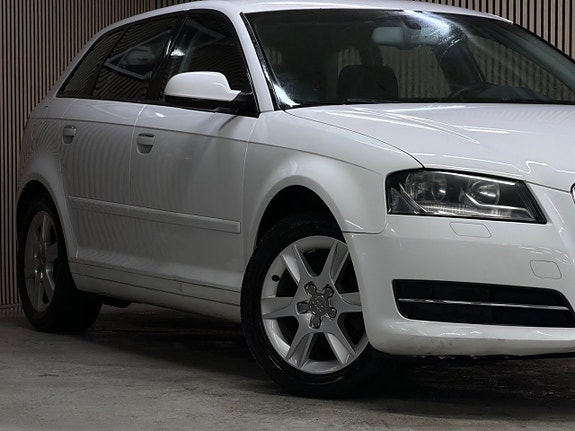 Audi A3 3 of 17