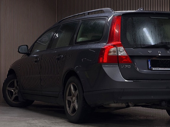 Volvo V70 8 of 20