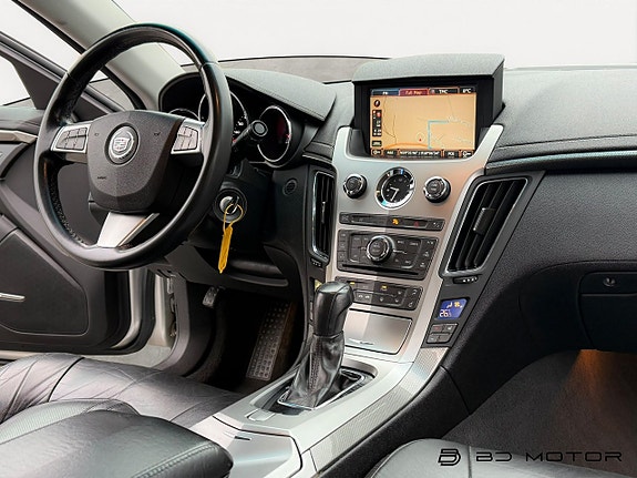 Cadillac CTS 14 of 16