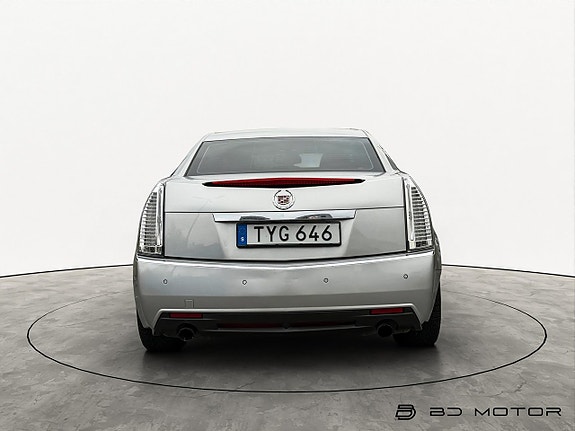 Cadillac CTS 5 of 16