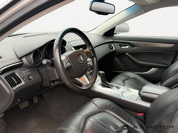 Cadillac CTS 12 of 16