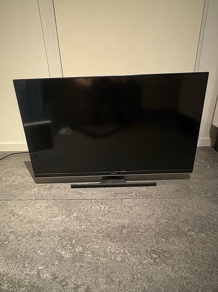 Hitachi 32HAK4250 32" LED-TV svart