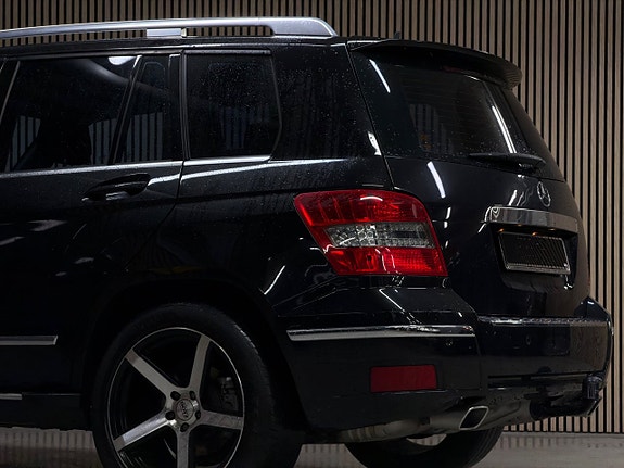Mercedes-Benz GLK220 11 of 25