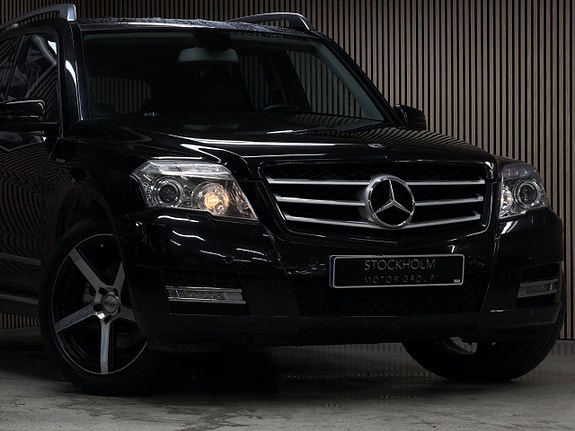 Mercedes-Benz GLK220 2 of 25