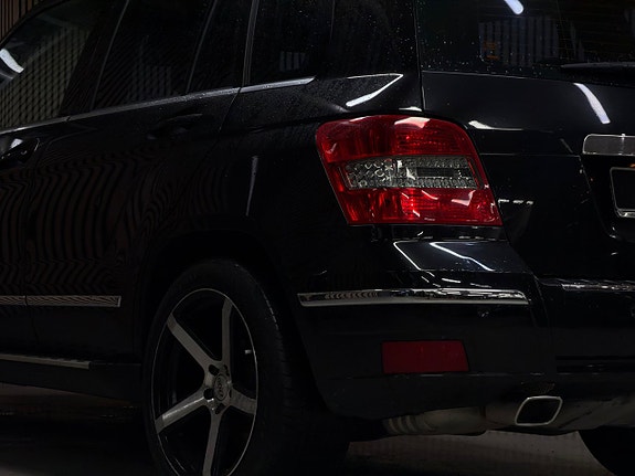 Mercedes-Benz GLK220 12 of 25