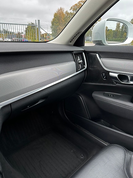 Volvo V90 Cross Country 11 of 14
