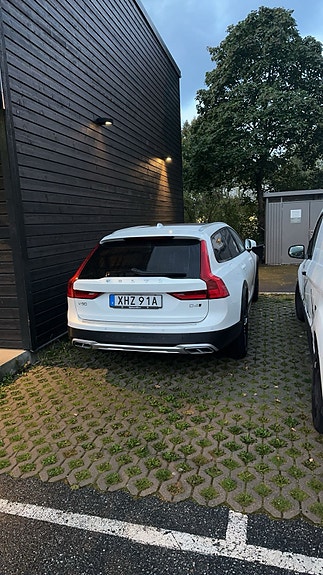 Volvo V90 Cross Country 4 of 14