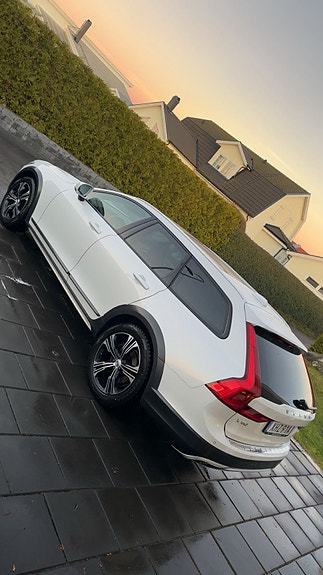 Volvo V90 Cross Country 5 of 14
