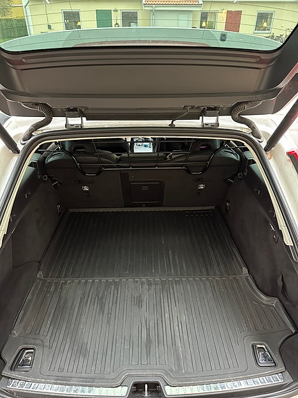 Volvo V90 Cross Country 7 of 14