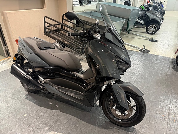 Yamaha XMAX 300 Tech Max