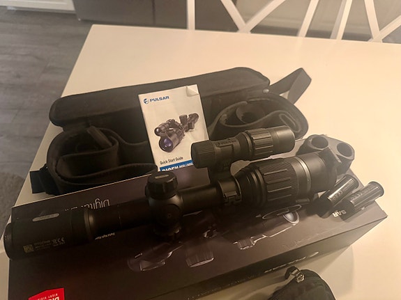 Product image 1 of 2