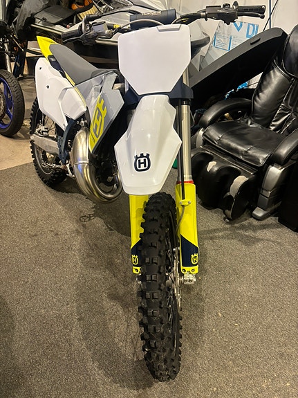 Husqvarna TC 125 2 of 8