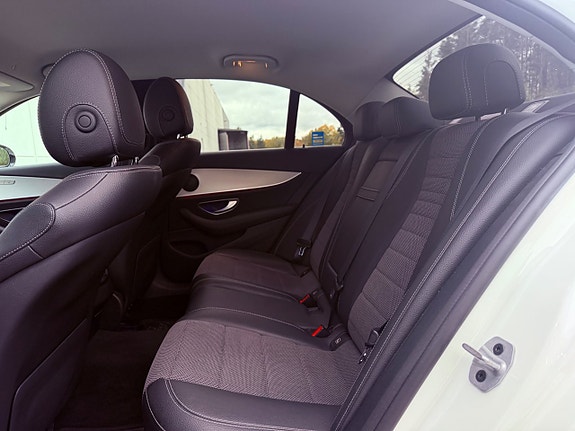 Mercedes-Benz E 220 d 15 of 21
