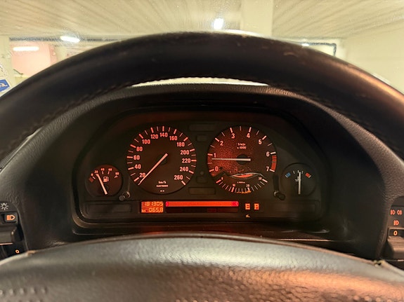 BMW 735iL 19 of 24