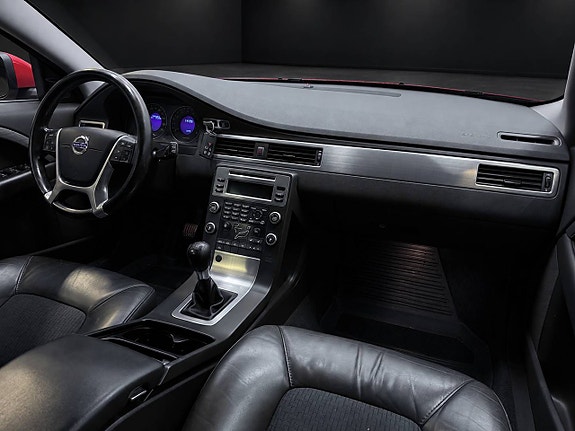 Volvo V70 16 of 27