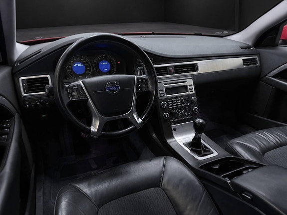 Volvo V70 15 of 27