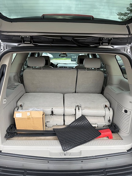 Chevrolet Tahoe 8 of 13