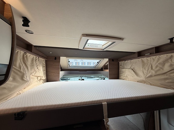 Knaus L!VE Wave 700 MEG AUTOMAT! Långbäddar & taksäng! 3500kg - B-kort AC i bodel! Stort garage! 17 of 22