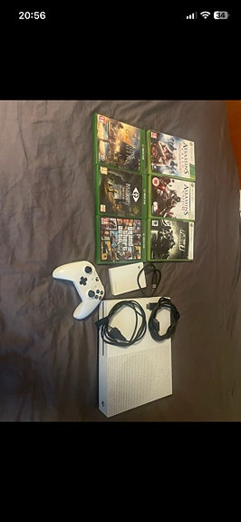 Xbox One S - 1TB + Spel