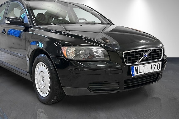 Volvo S40 11 of 18