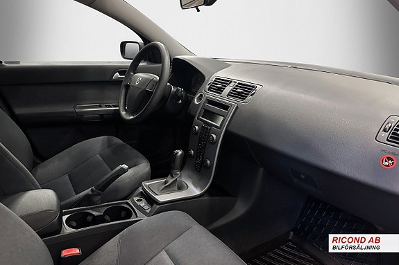 Volvo S40 13 of 18
