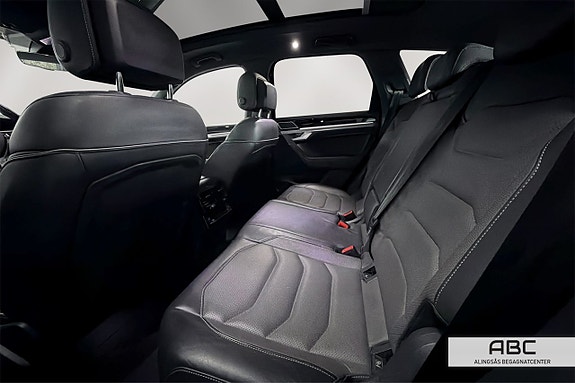 Volkswagen Touareg 10 of 30