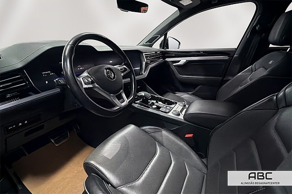 Volkswagen Touareg 8 of 30