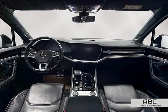 Volkswagen Touareg 11 of 30
