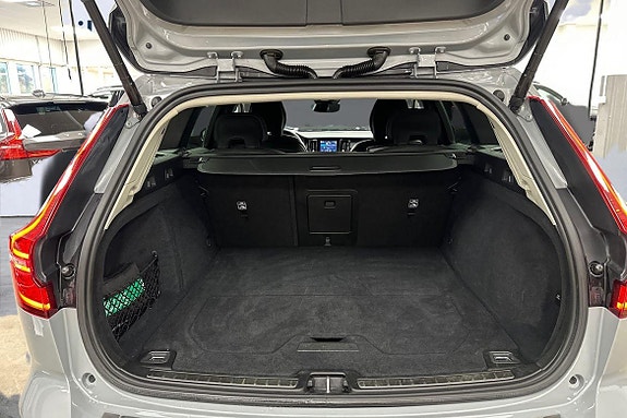 Volvo V60 23 of 28