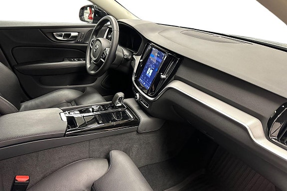 Volvo V60 12 of 28