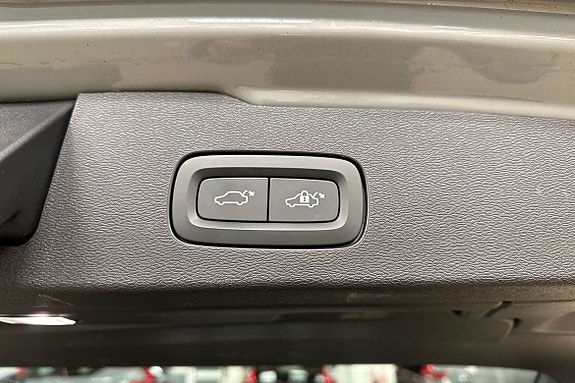 Volvo V60 25 of 28