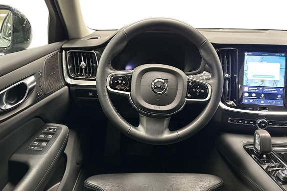 Volvo V60 11 of 28