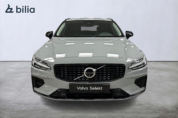 Volvo V60 2 of 28