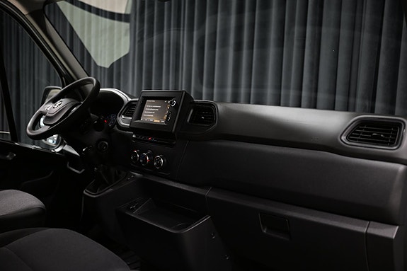 Nissan Interstar 21 of 28