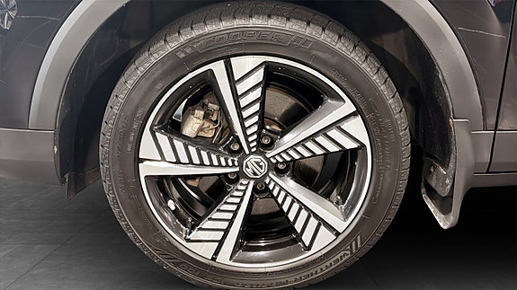 MG ZS EV 9 of 13