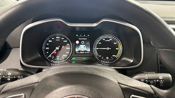 MG ZS EV 12 of 13