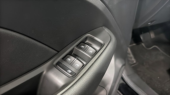 MG ZS EV 11 of 13