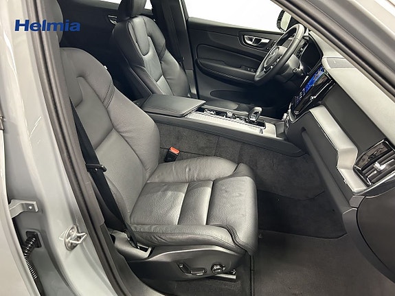 Volvo XC60 13 of 18
