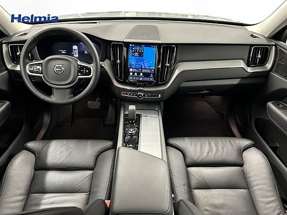 Volvo XC60 12 of 18