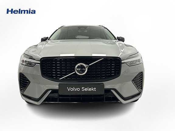 Volvo XC60 2 of 18