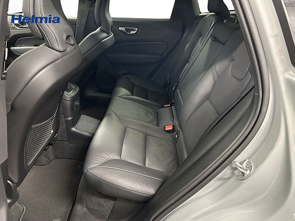 Volvo XC60 15 of 18