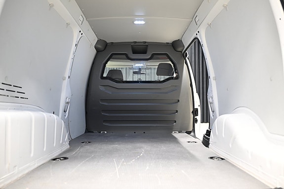 Volkswagen Caddy Maxi 8 of 26