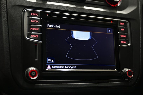 Volkswagen Caddy Maxi 16 of 26