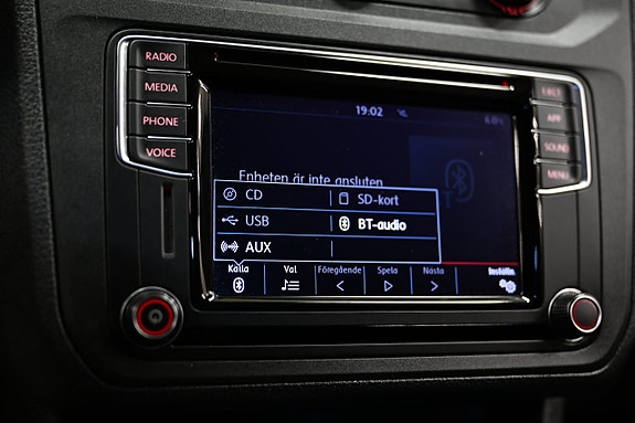 Volkswagen Caddy Maxi 17 of 26