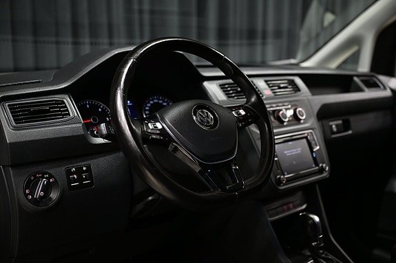 Volkswagen Caddy Maxi 13 of 26