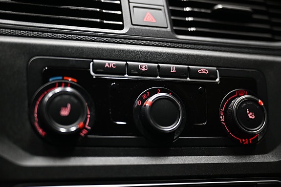 Volkswagen Caddy Maxi 18 of 26