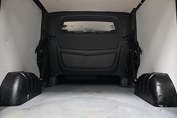 Renault Trafic 14 of 29